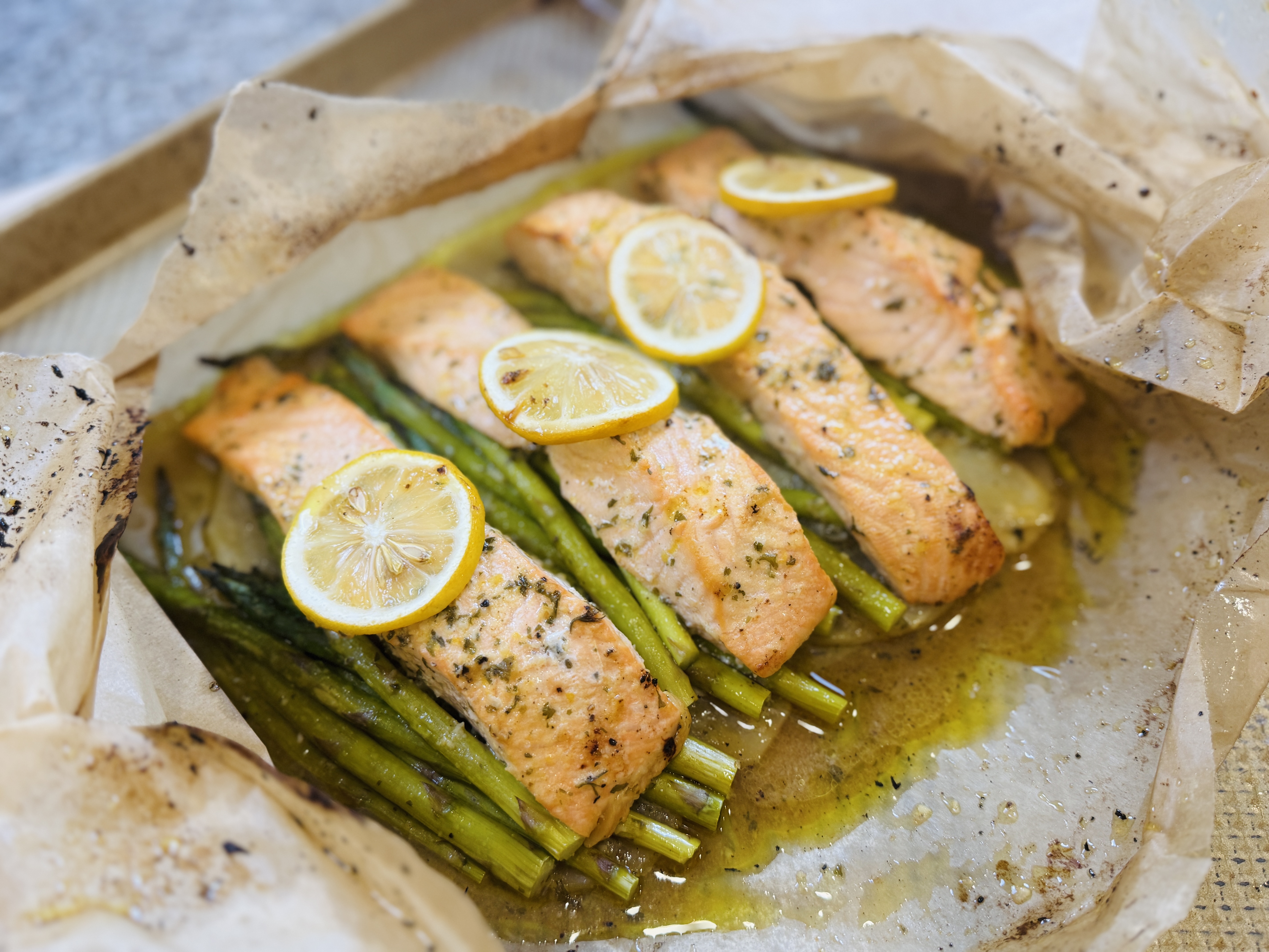 Lemon Garlic Baked Salmon Reynolds Brands lemon-garlic-baked-salmon-reynolds-brands